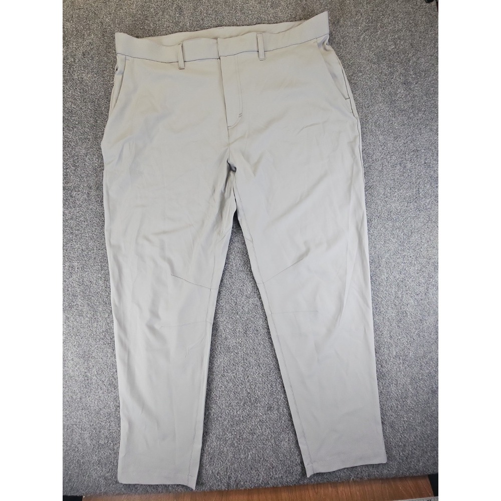 Fabletics Mens 40x30 Light Gray Performance Pants perfect 1608
